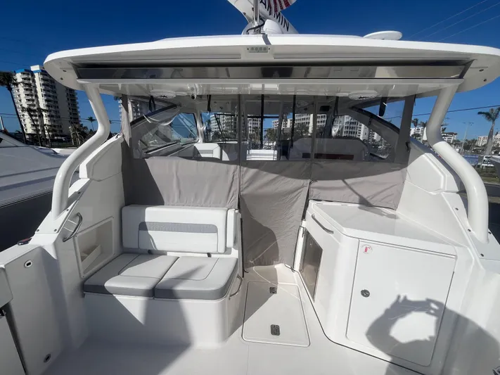  Yacht Photos Pics 2022 Pursuit 365 Dc - Image 23