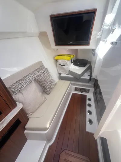  Yacht Photos Pics 2022 Pursuit 365 Dc - Image 17