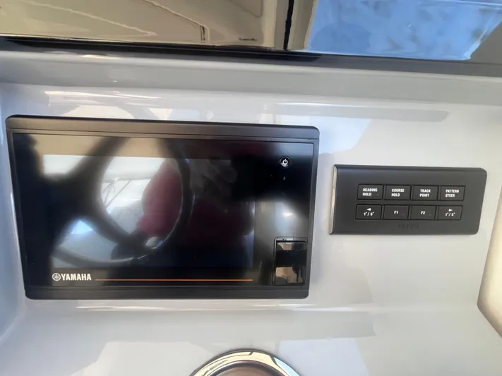  Yacht Photos Pics 2022 Pursuit 365 Dc - Image 14