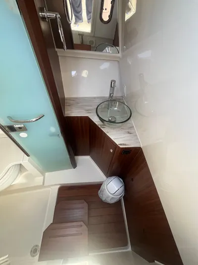  Yacht Photos Pics 2022 Pursuit 365 Dc - Image 20