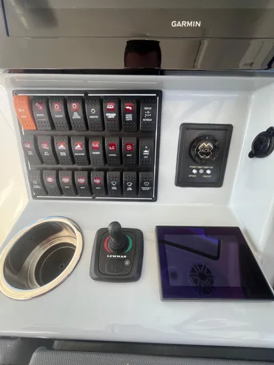  Yacht Photos Pics 2022 Pursuit 365 Dc - Image 13