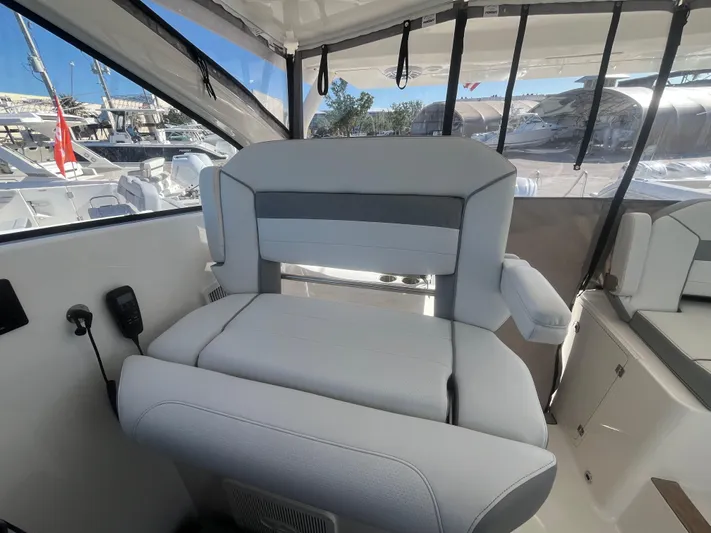  Yacht Photos Pics 2022 Pursuit 365 Dc - Image 10