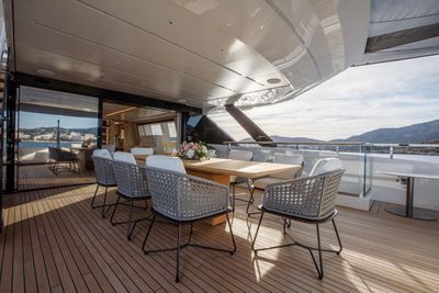 Yacht