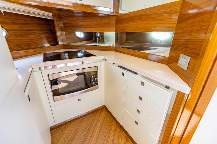 2012 Uniesse 55S