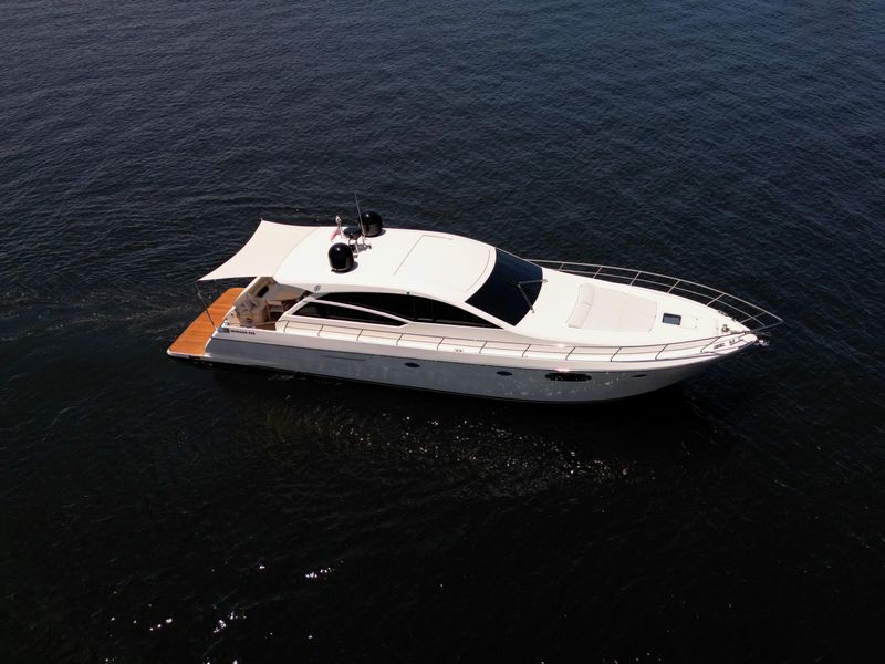 2012 Uniesse 55S