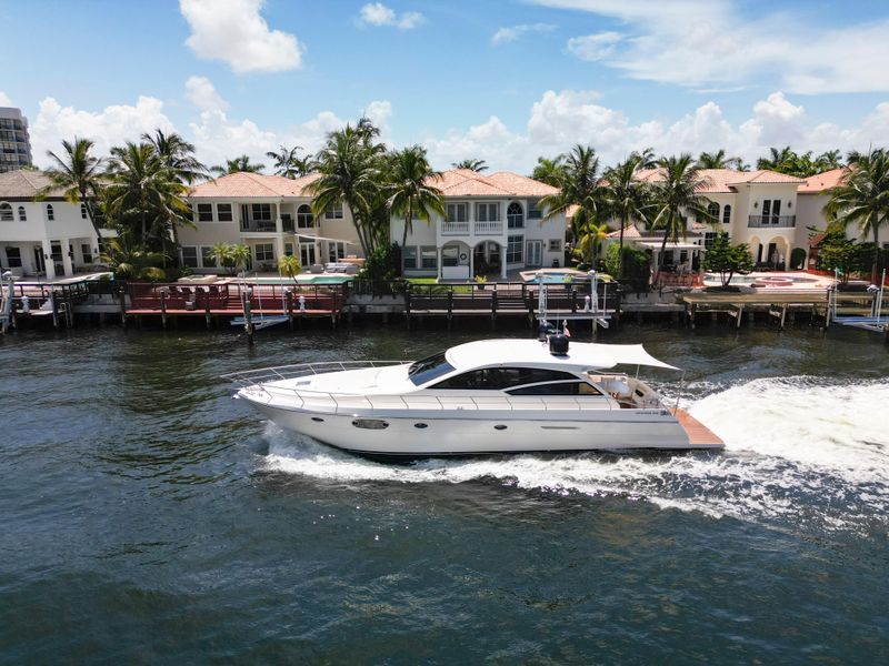 2012 Uniesse 55S
