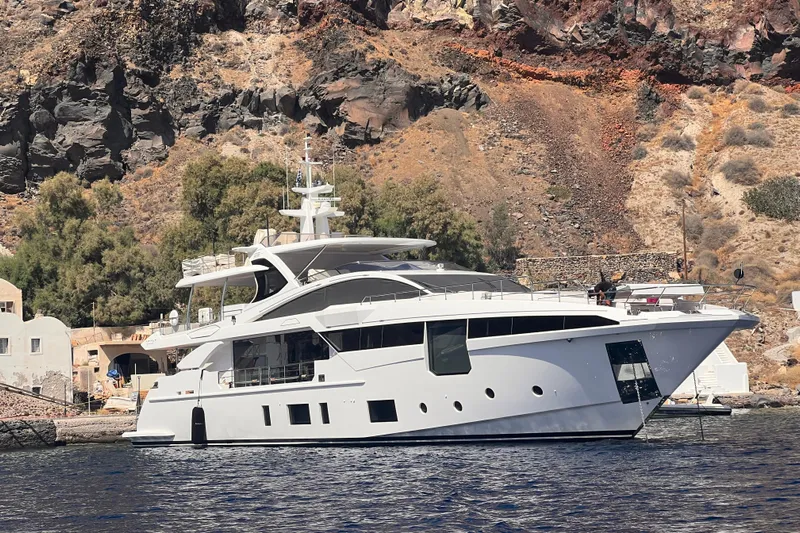 Dagusha Yacht Photos Pics AZIMUT GRANDE 35 METRI