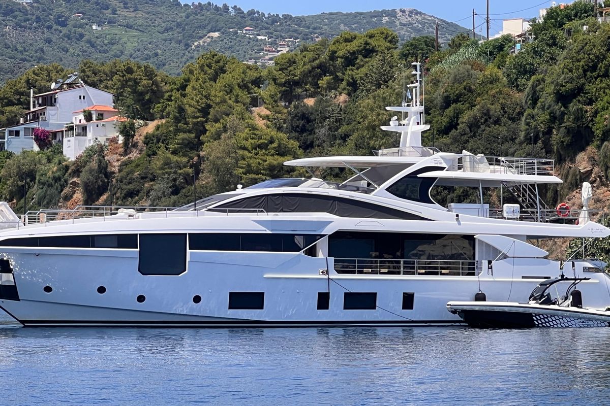 2020 Azimut 114 