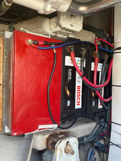  Yacht Photos Pics Battery compartment of a 2006 Sea Ray 48 Sundancer with Bosch batteries and wiring.