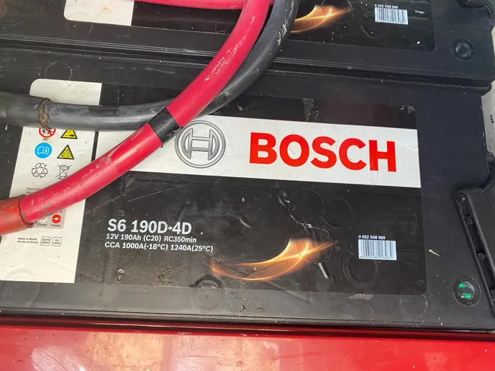  Yacht Photos Pics Bosch S6 190D-4D battery with red cables, suitable for 2006 Sea Ray 48 Sundancer.