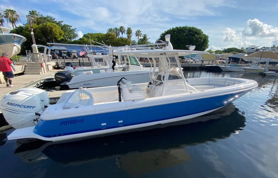 2013 Intrepid 327 Center Console