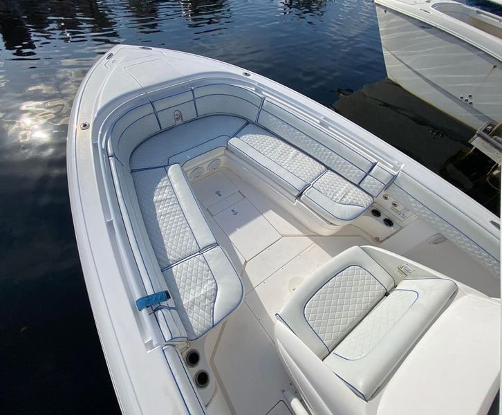 2013 Intrepid 327 Center Console