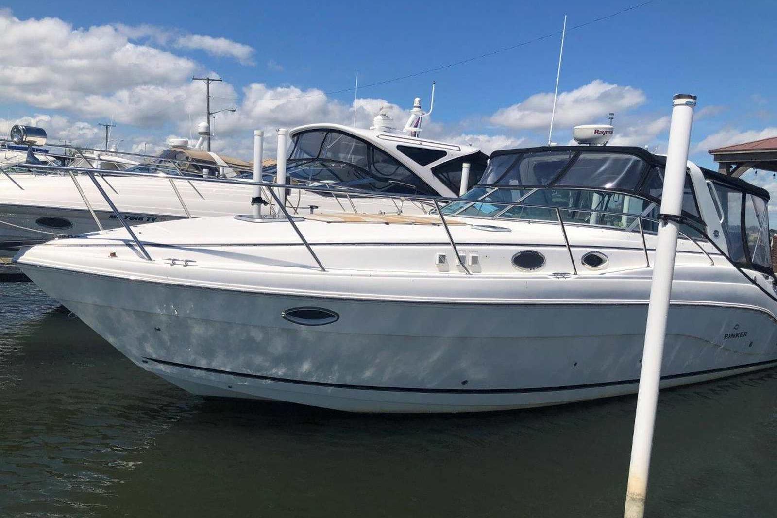 Rinker 342 Express Cruiser
