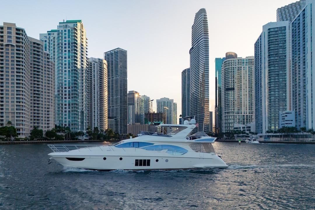 2012 Azimut 70 