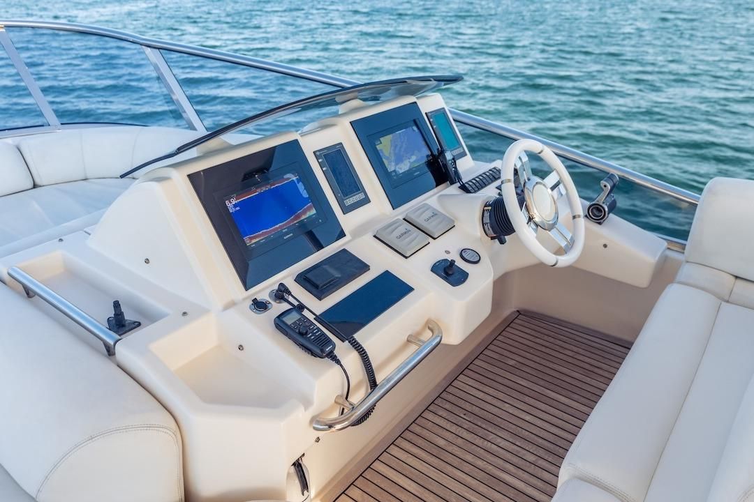 2012 Azimut 70 