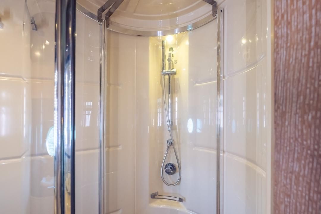2012 Azimut 70 