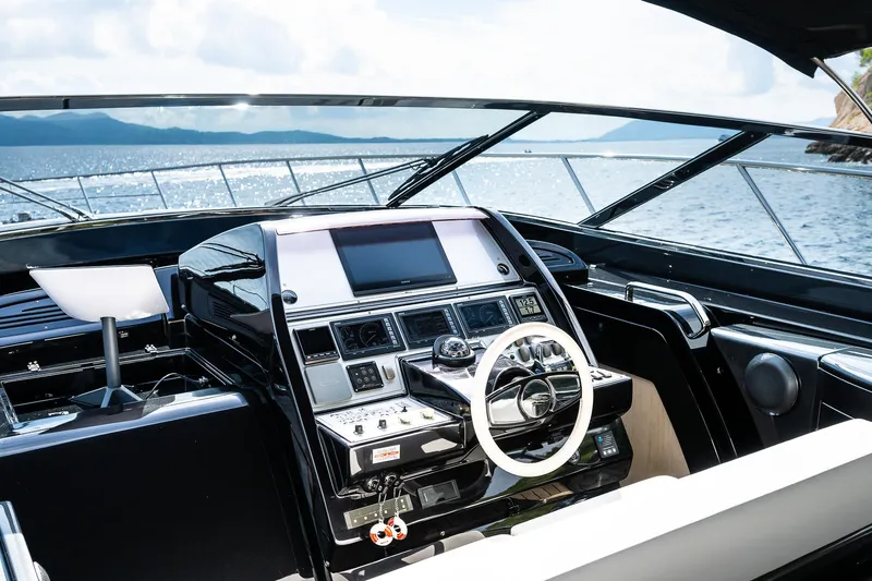 Voltor Yacht Photos Pics 