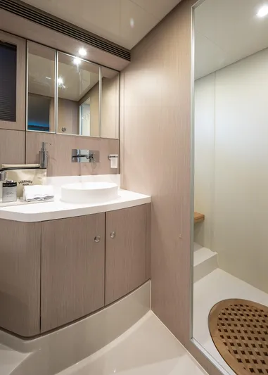 Voltor Yacht Photos Pics 