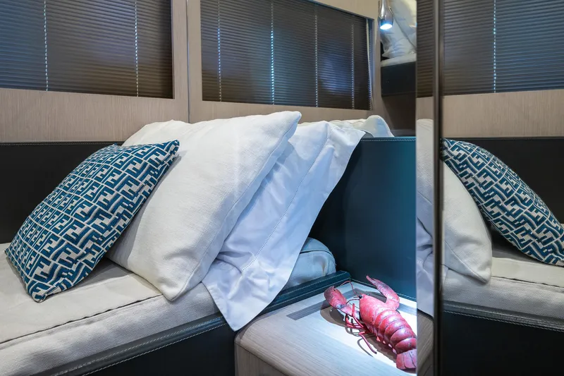 Voltor Yacht Photos Pics 