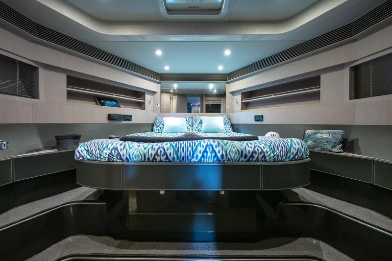 Voltor Yacht Photos Pics 