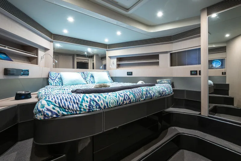 Voltor Yacht Photos Pics 