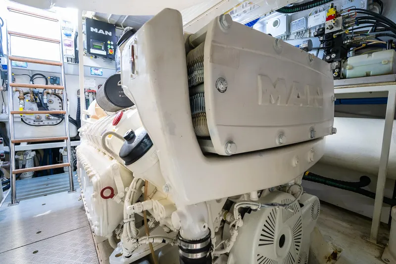 Voltor Yacht Photos Pics 