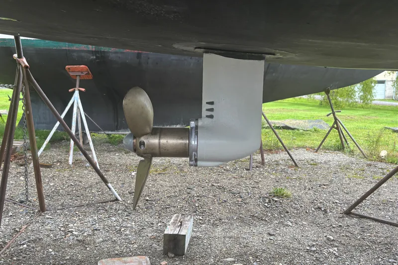 Statira Yacht Photos Pics Propeller and rudder of 2017 Jeanneau Sun Odyssey 389 sailboat on dry dock.