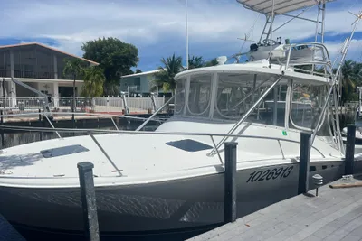 Luhrs 32 Open