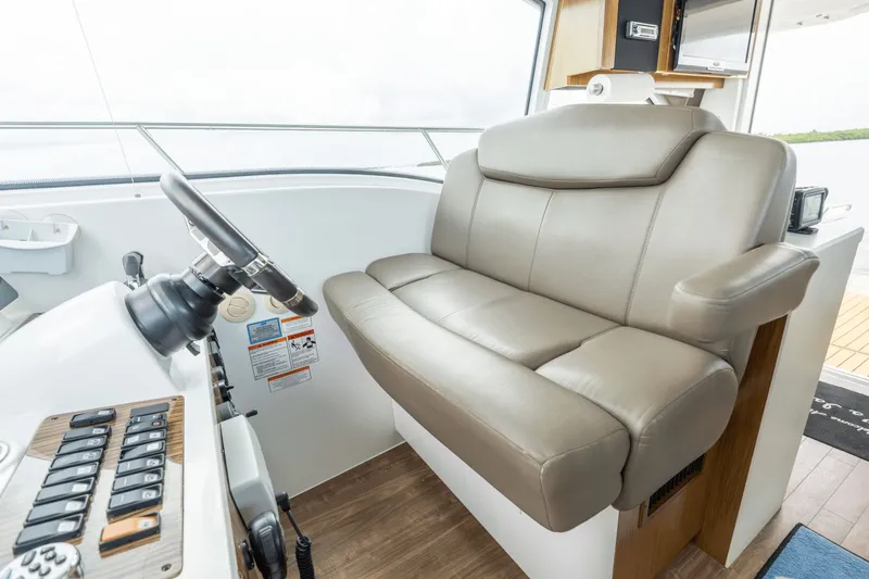 Teds Island Yacht Photos Pics 