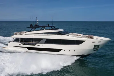 Ferretti Yachts 1000