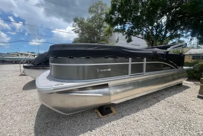 Harris Cruiser 210