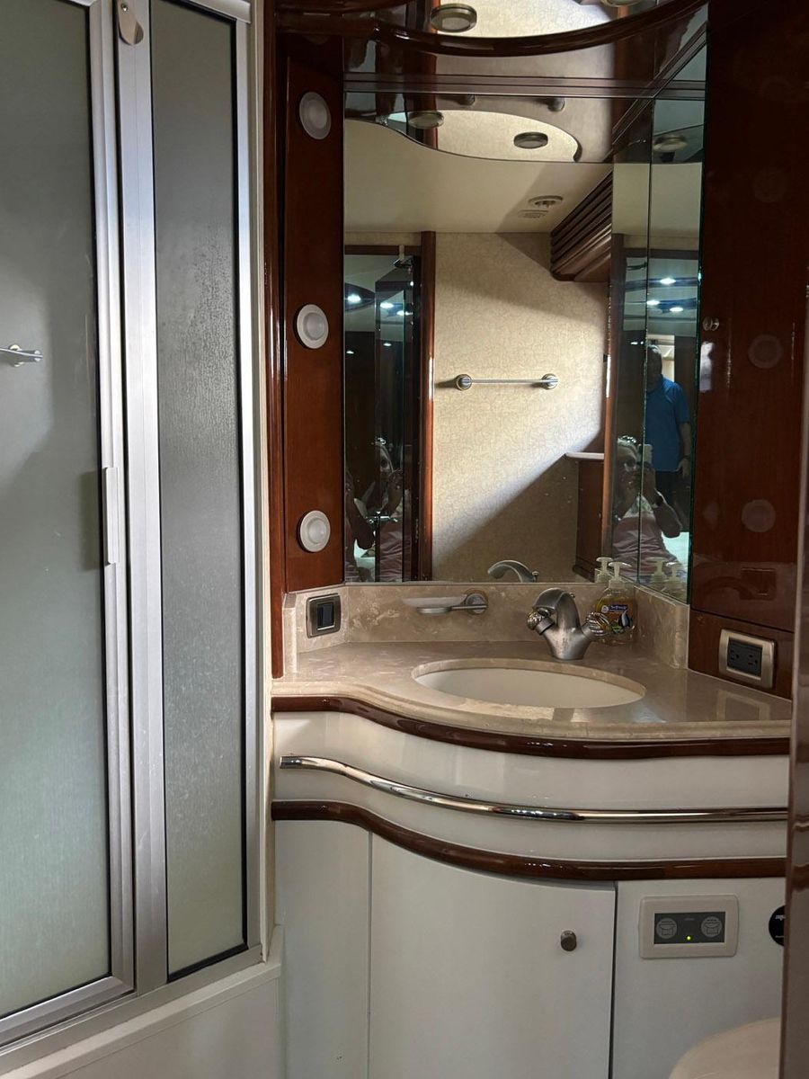 2006 Marquis 65 