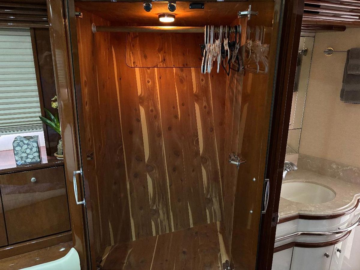 2006 Marquis 65 