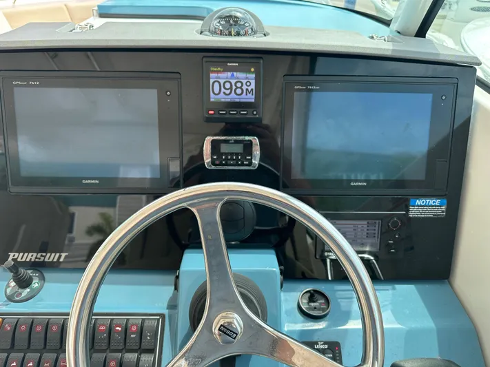  Yacht Photos Pics 2017 Pursuit 325 Dc - Image 13