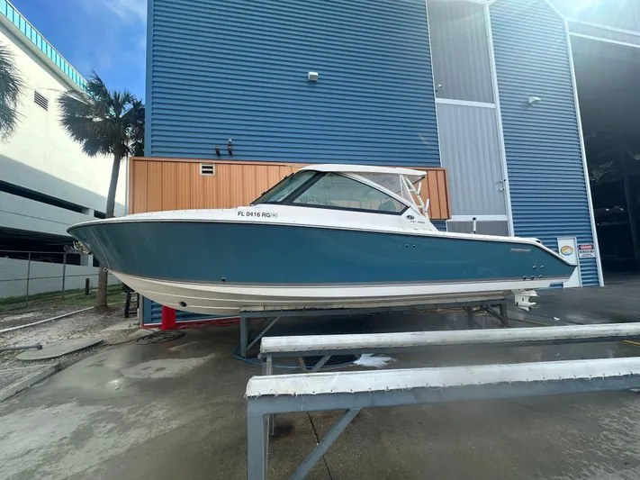  Yacht Photos Pics 2017 Pursuit 325 Dc - Image 2
