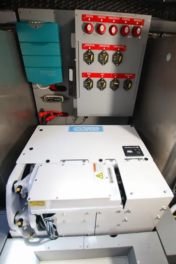  Yacht Photos Pics CRANCHI A46 TL