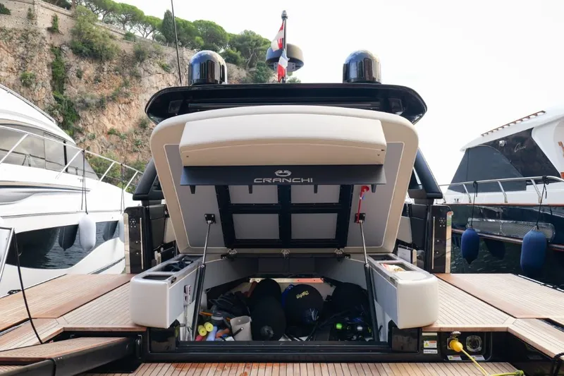  Yacht Photos Pics CRANCHI A46 TL