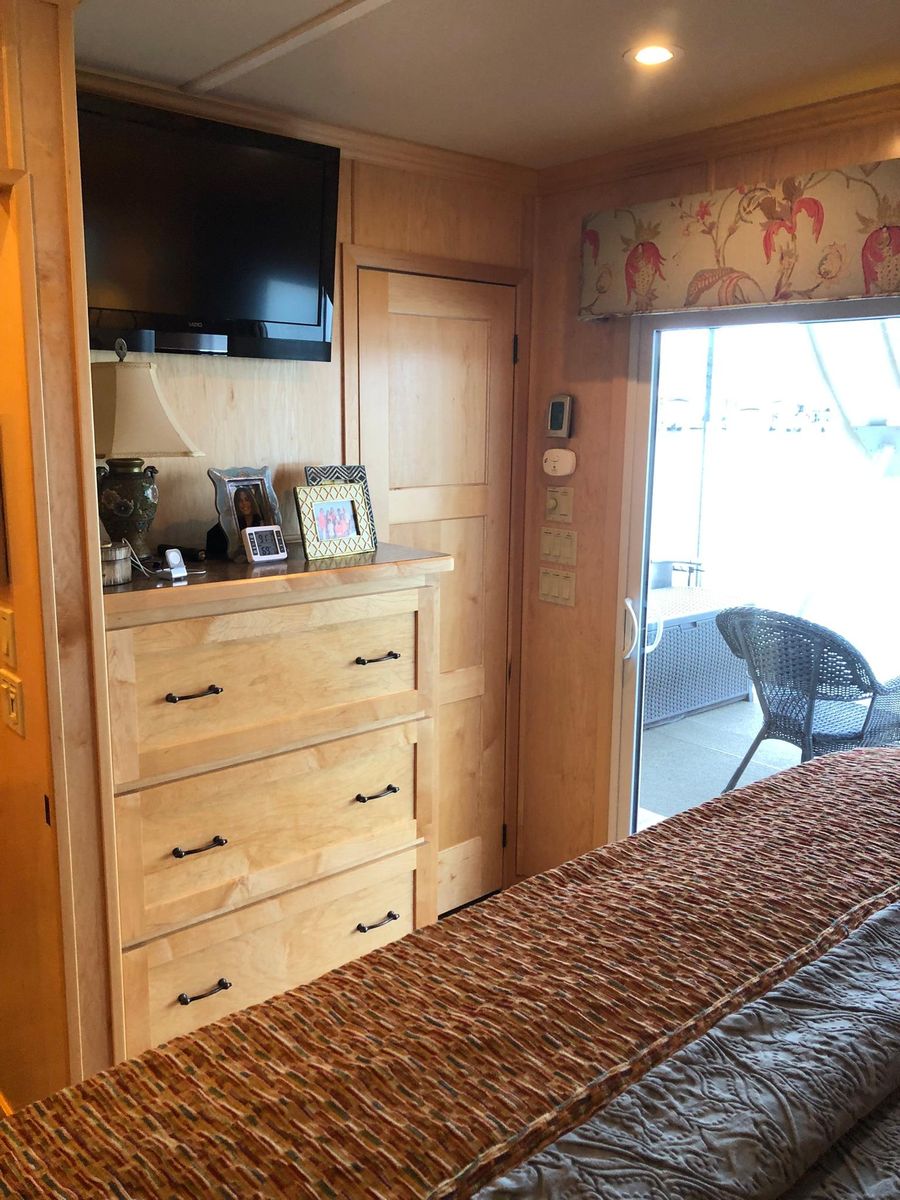 2016 Thoroughbred 67 