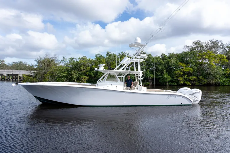 Go Mongo Yacht Photos Pics Yellowfin 42 Go Mongo - Profile