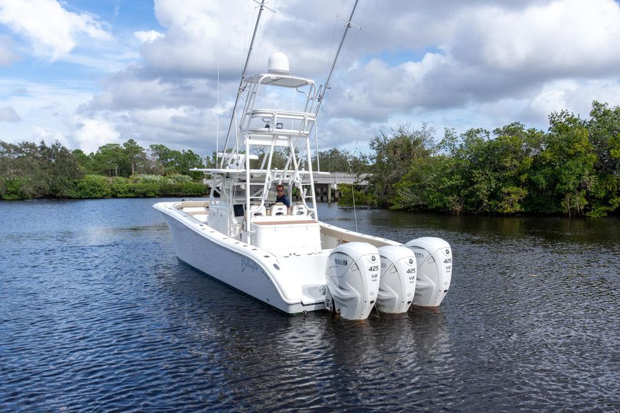 2014 Yellowfin 42 CC