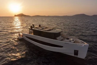 Evo Yachts Evo V8