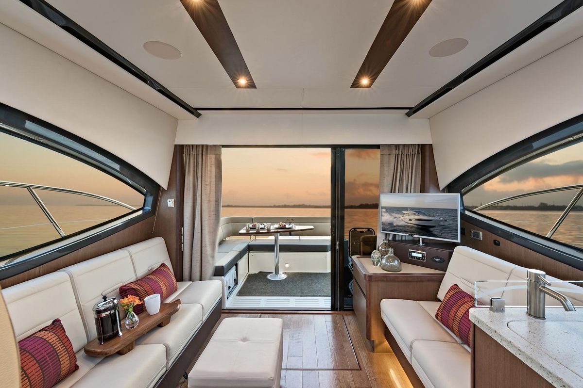 2016 Sea Ray 43 