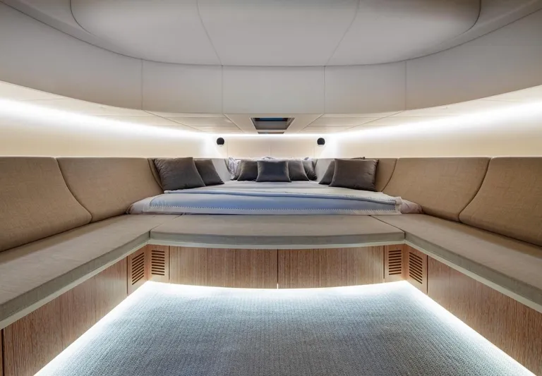 Yanina Yacht Photos Pics 