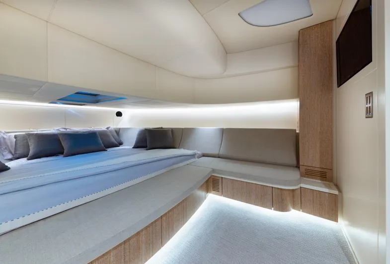 Yanina Yacht Photos Pics 