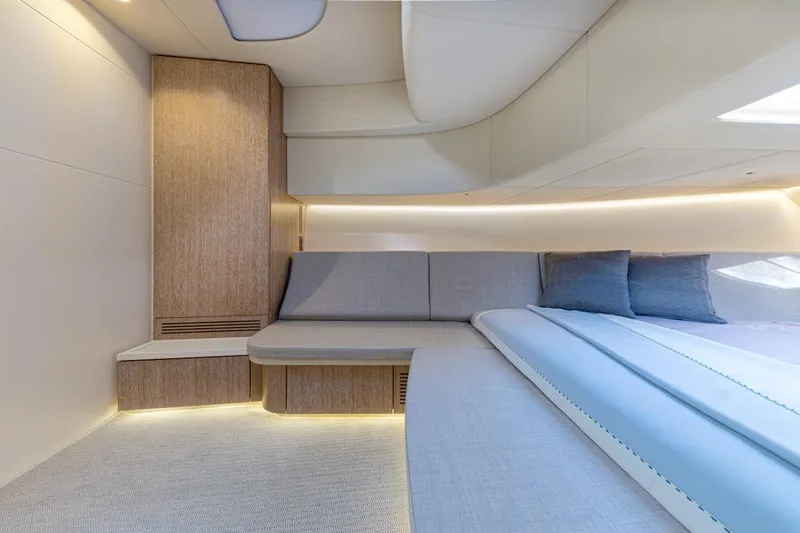 Yanina Yacht Photos Pics 