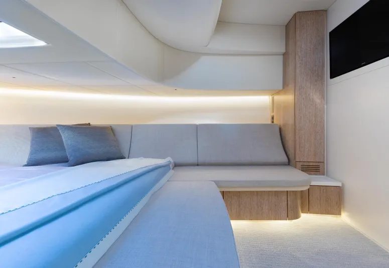 Yanina Yacht Photos Pics 