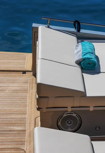 Yanina Yacht Photos Pics 