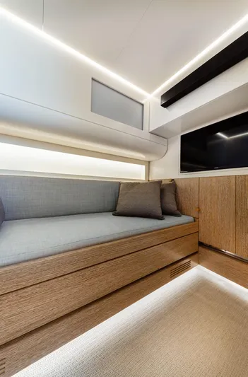 Yanina Yacht Photos Pics 