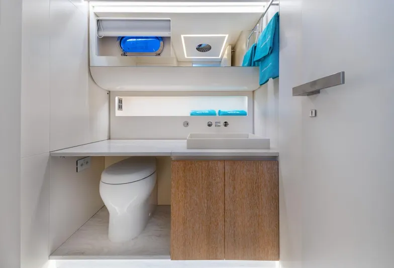 Yanina Yacht Photos Pics 