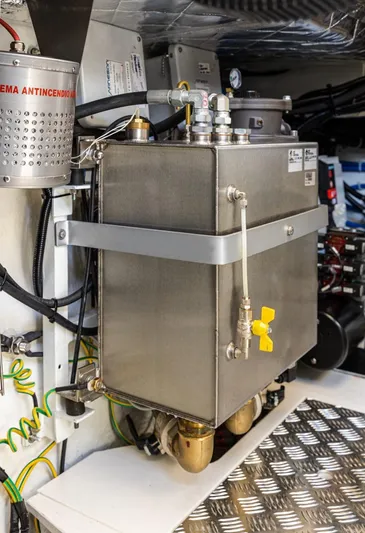 Yanina Yacht Photos Pics 